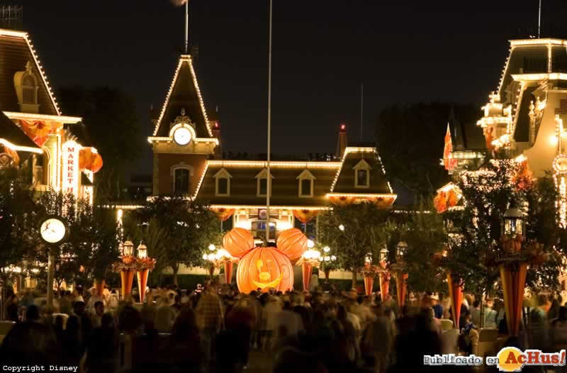 Imagen de Disneyland California  Pumpkin Mickey 2